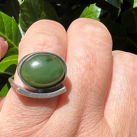 VINTAGE MODERNIST DESIGN JADE NEPHRITE CABOCHON RING 925 STERLING SILVER UNIQUE - Picture 5 of 16